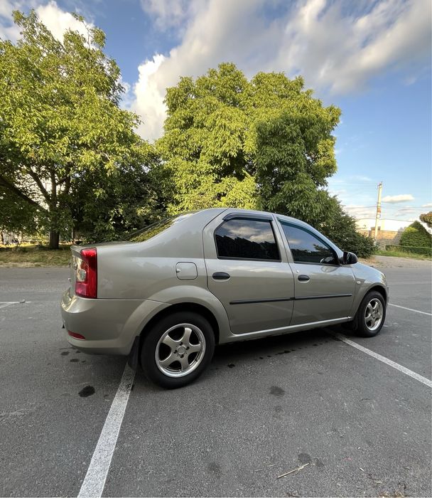 Renault Logan 2010 1.6MPI