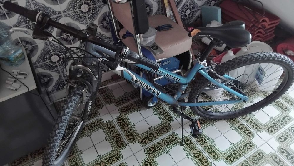 Bicicleta usada em bom estado