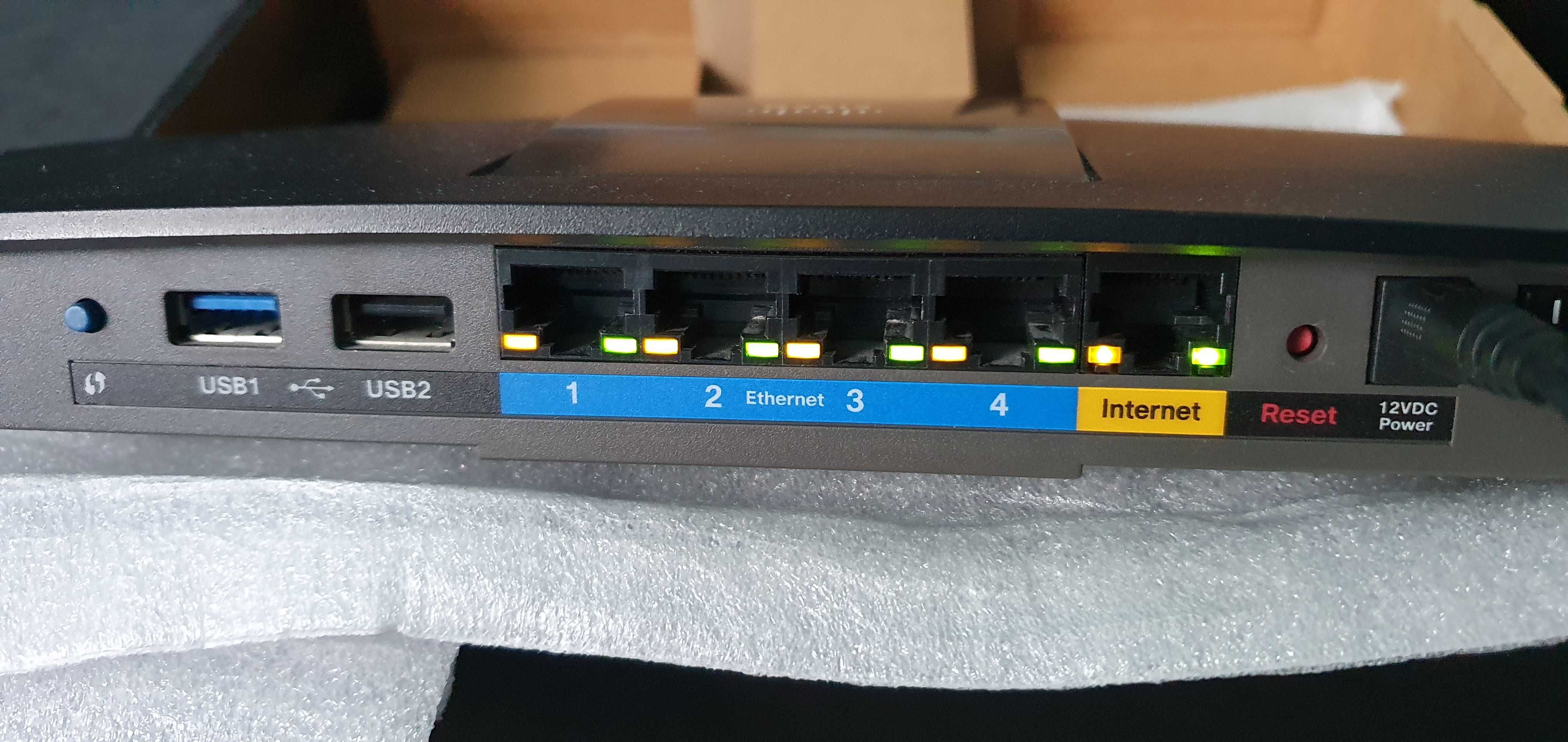 router LINKSYS EA6700 AC1750