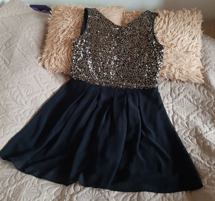 Suknia wieczorowa z cekinami