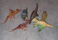 Sześć figurek dinozaurów