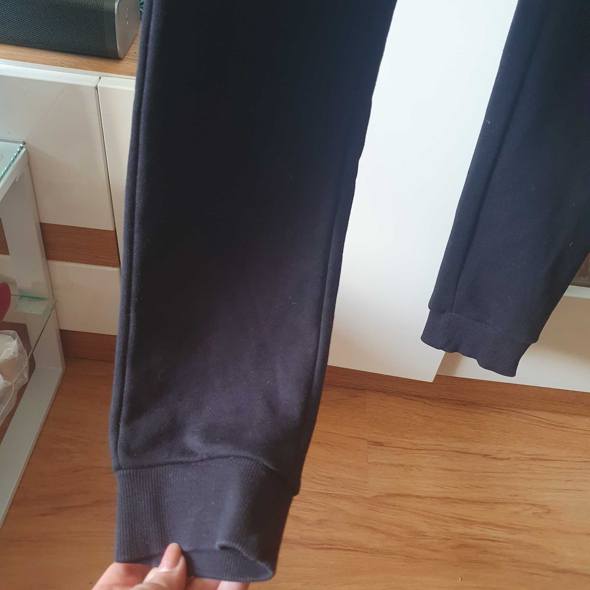 Spodnie dresowe 4f 164 cm