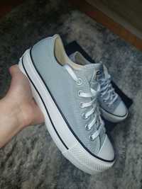 Converse Chuck Taylor All Star Lift Low
Wolf Grey
