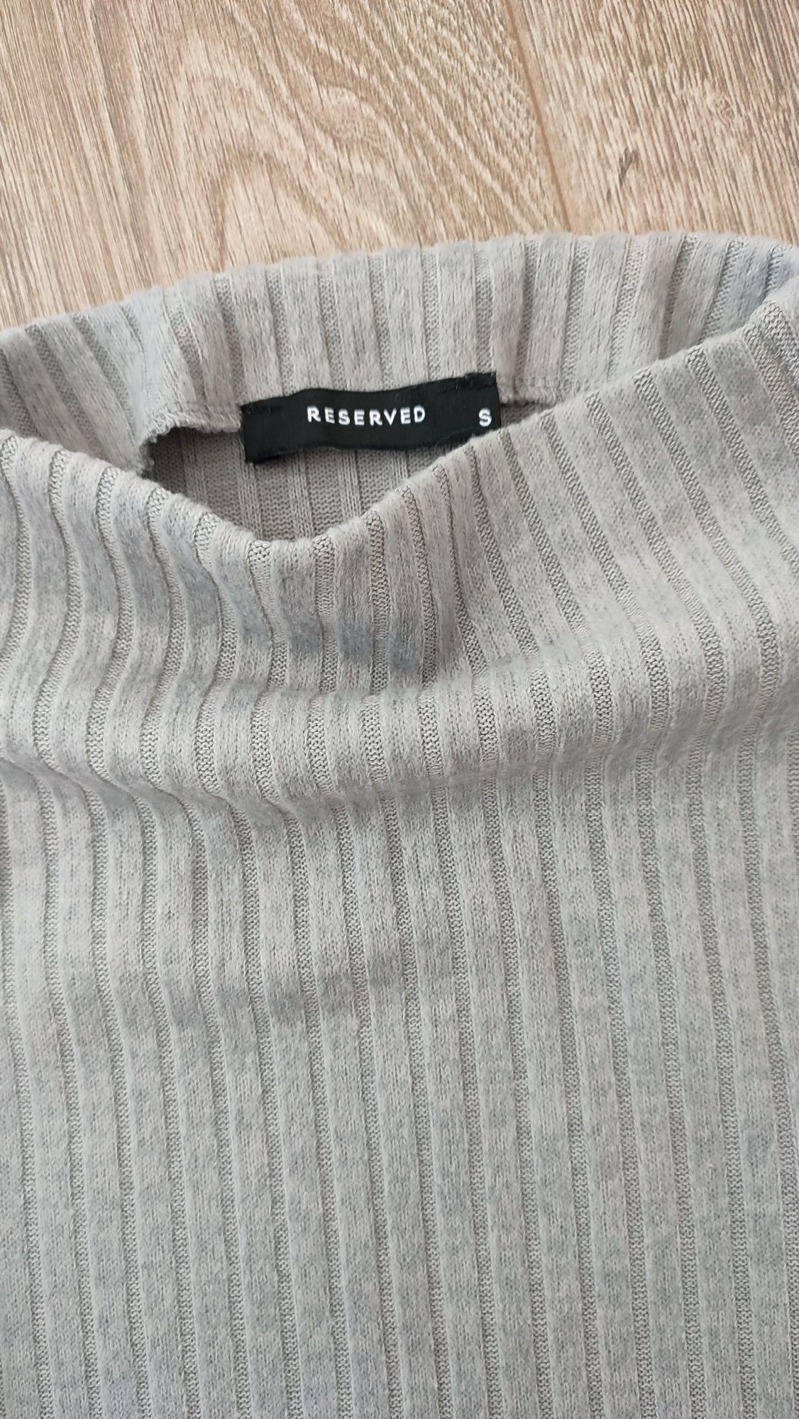 Reserved S sweter półgolf w prążek basic