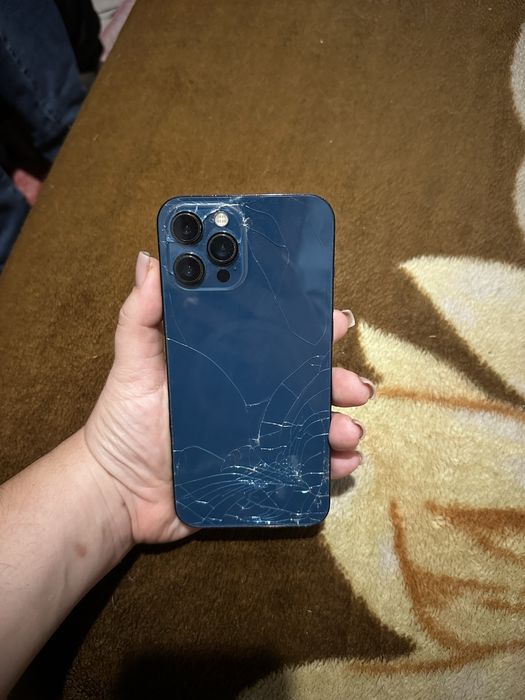 Iphone 12 pro max топ за свої гроші