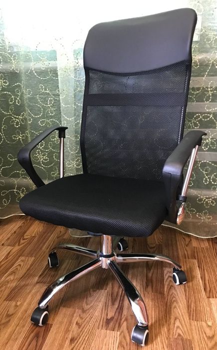 Крісло комп'ютерне з гойданням