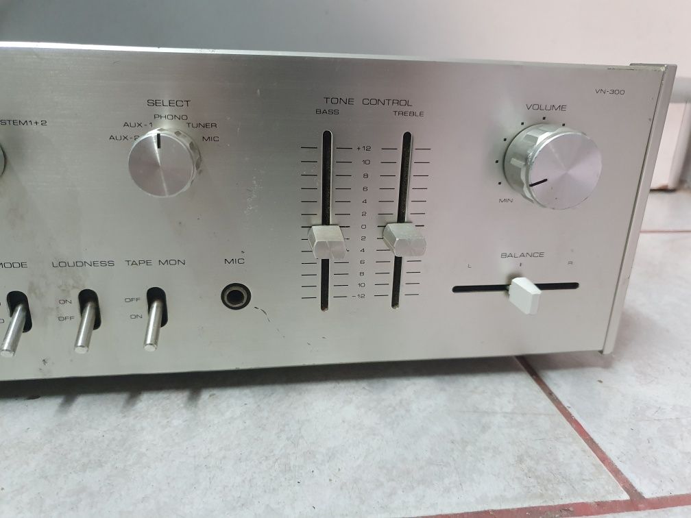 Wzmacniacz JVC VN-300 vintage amplituner stereo