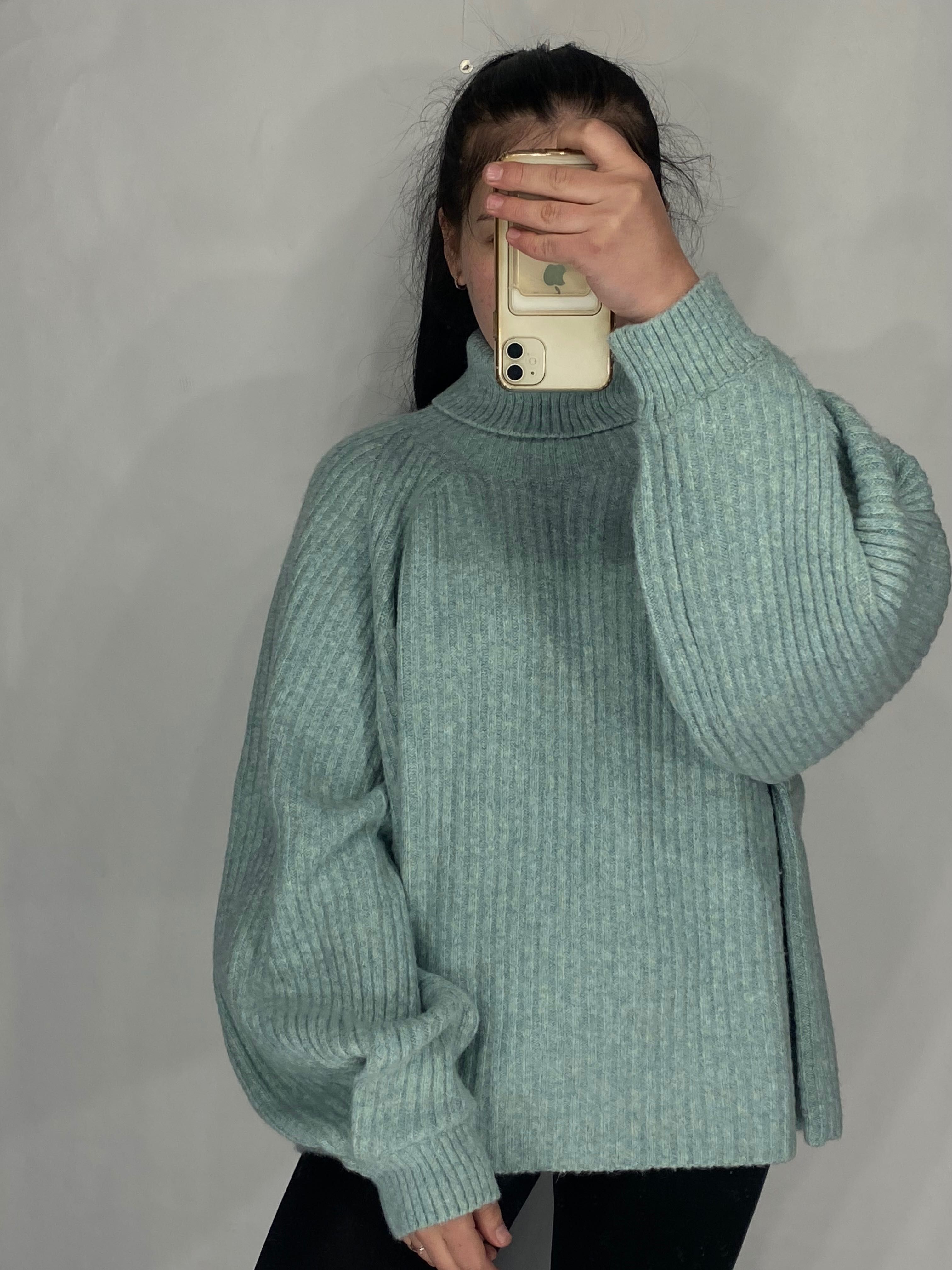 Женский махровый свитер