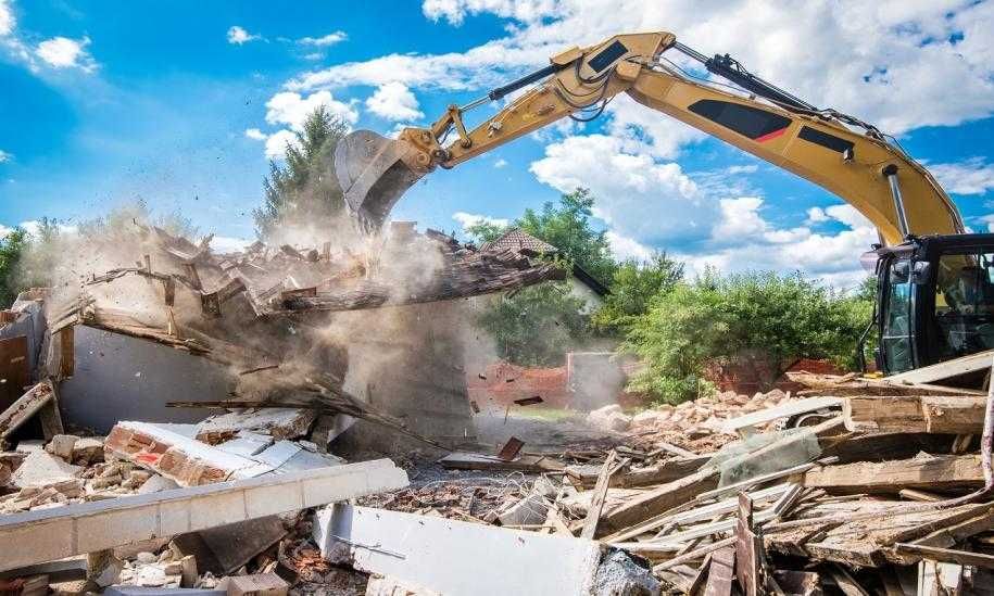 Wyburzenia Rozbiórki domów kamienic budynków hal Wykopy