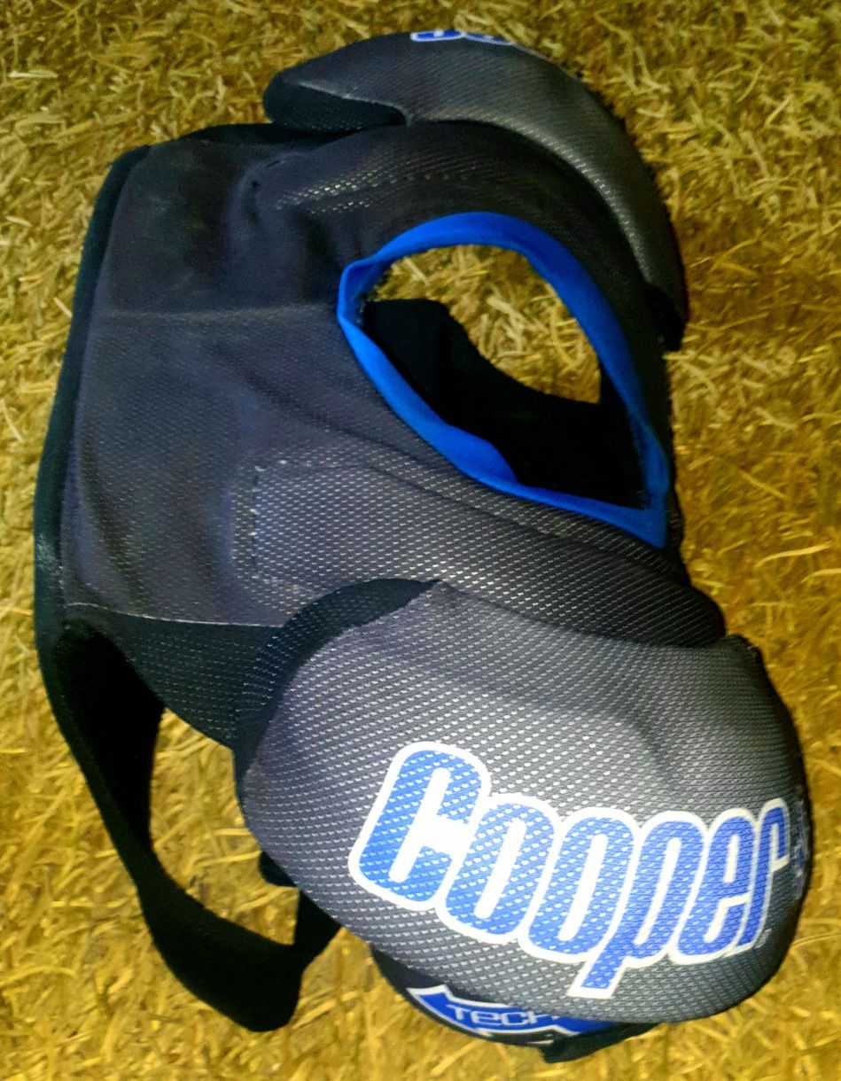 cooper techniflex SHOULDER захист плечей і грудей для хокею