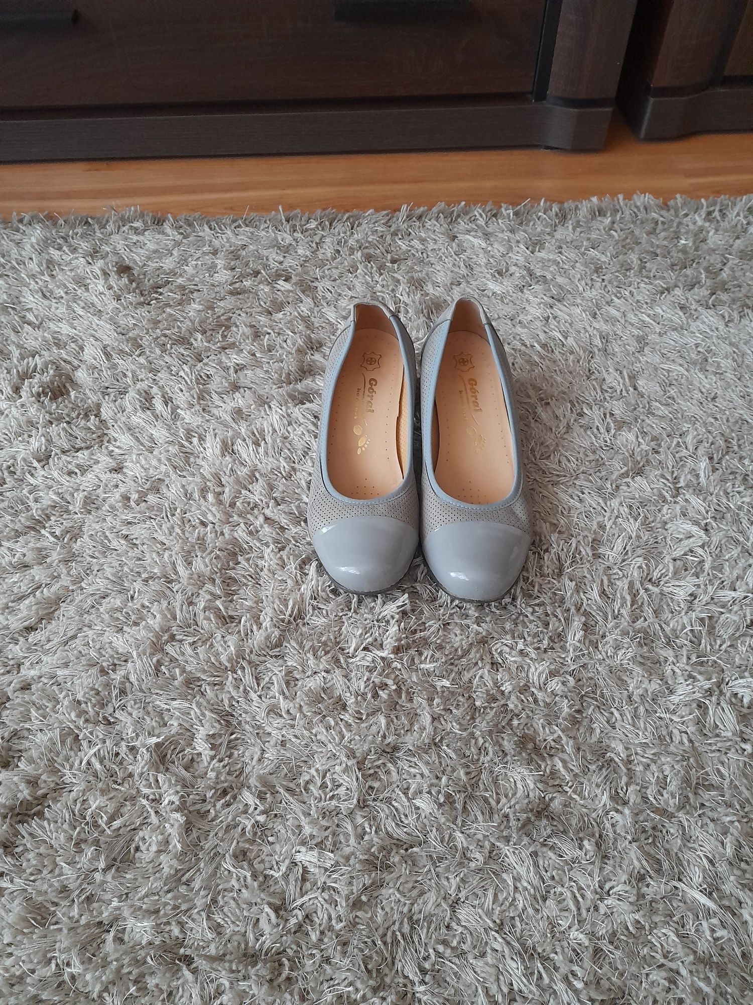 Buty szare czółenka marki Góral, rozmiar 39