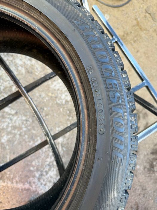 Шины БУ 215 50 R 17 Bridgestone blizzak VRX  Зимни комплект
