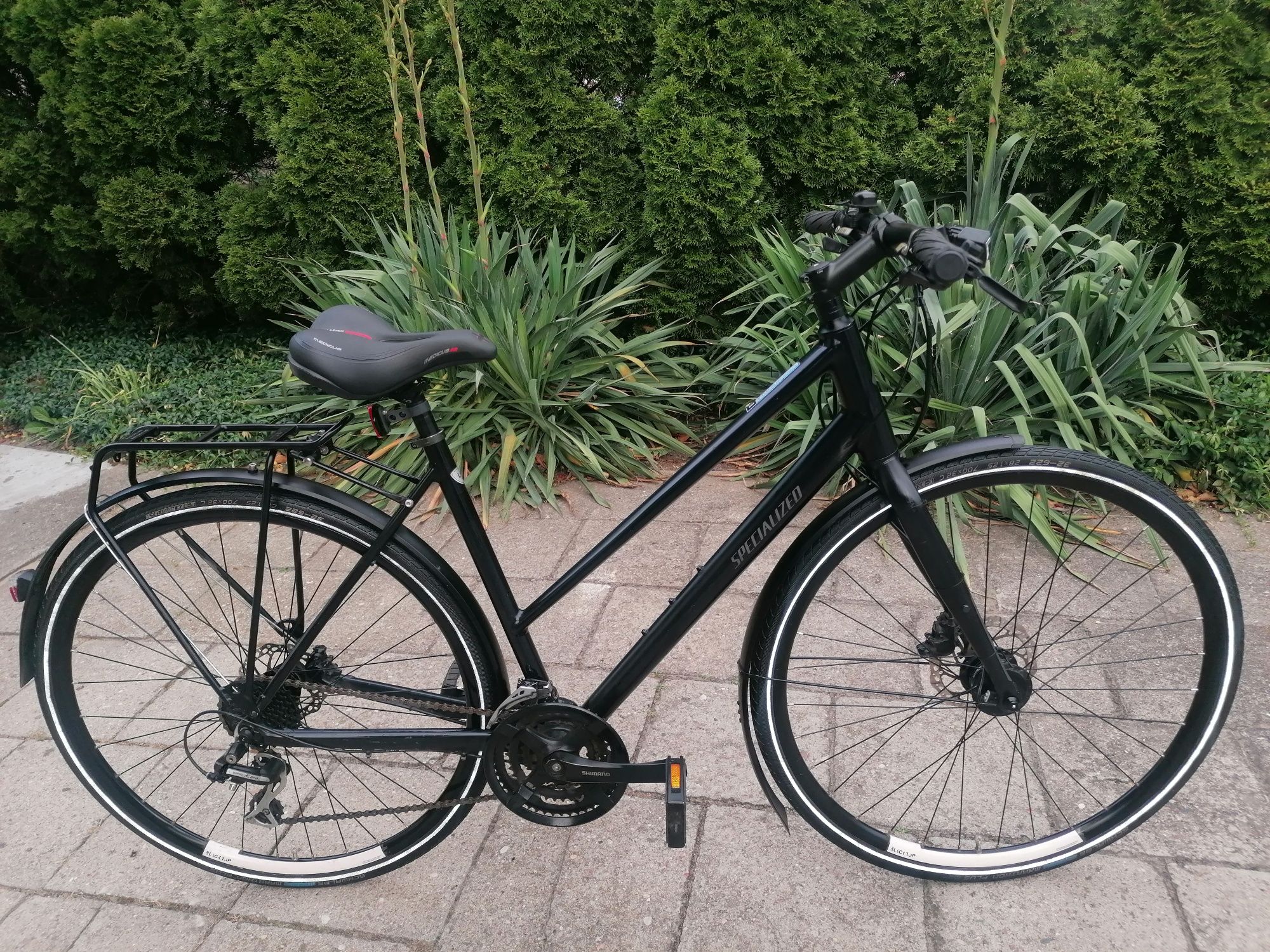 Rower trekkingowy Specialized SIRRUS