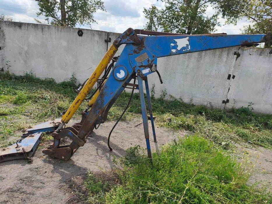 КУН навантажувач ПБМ-800 до МТЗ з захватами для сіна та тюків