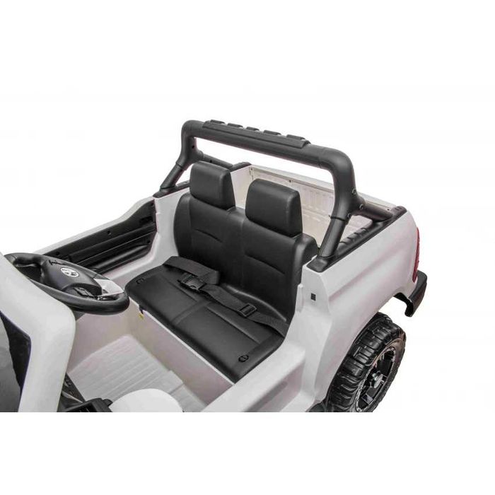 Auto na akumulator 4x4 Toyota Hilux Pojazd samochód