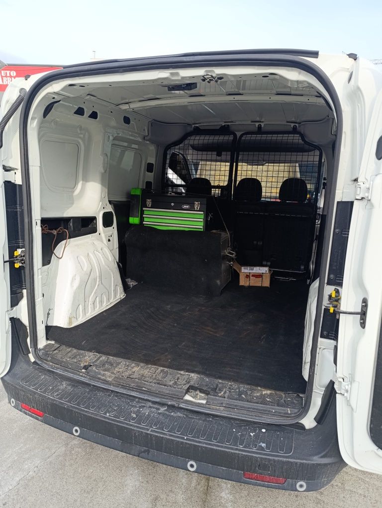 Fiat Doblo 1.6 MultiJet 120cv 3 lugares