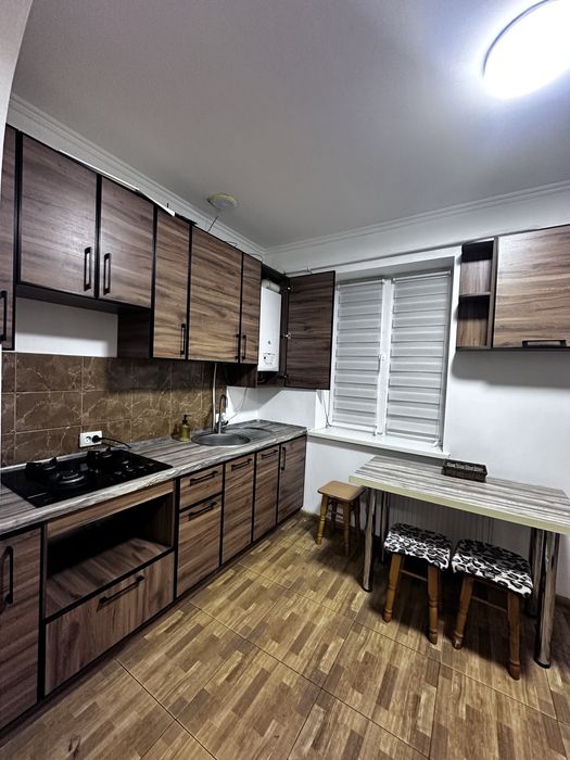 Власник. Здається квартира в центрі.