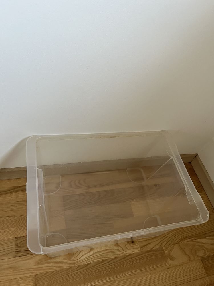 Duże plastikowe pudło do przechowywania crystal box