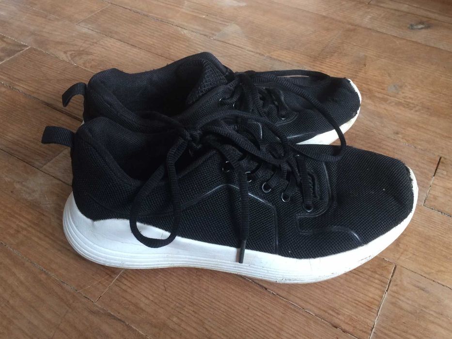 Sapatilhas  de Menina 34 e 37 como novas