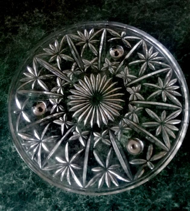 поднос（тортовница）хрустальный на ножках