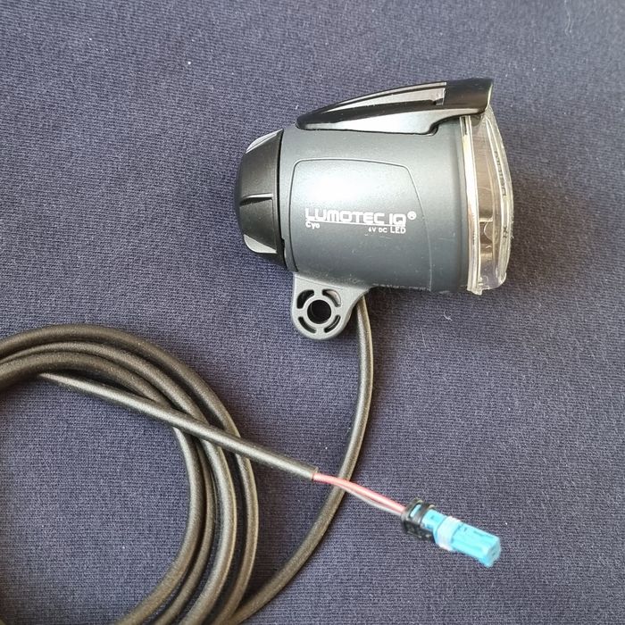 Część rowerowa lampka BUSH & MULLER LUMOTEC IQ CYO E-BIKE 6v Bosch