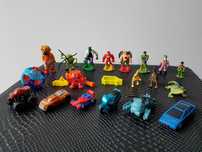 Auto Hot Wheels Mattel Figurki TM&DC Comics Robin Flash Dinozaury