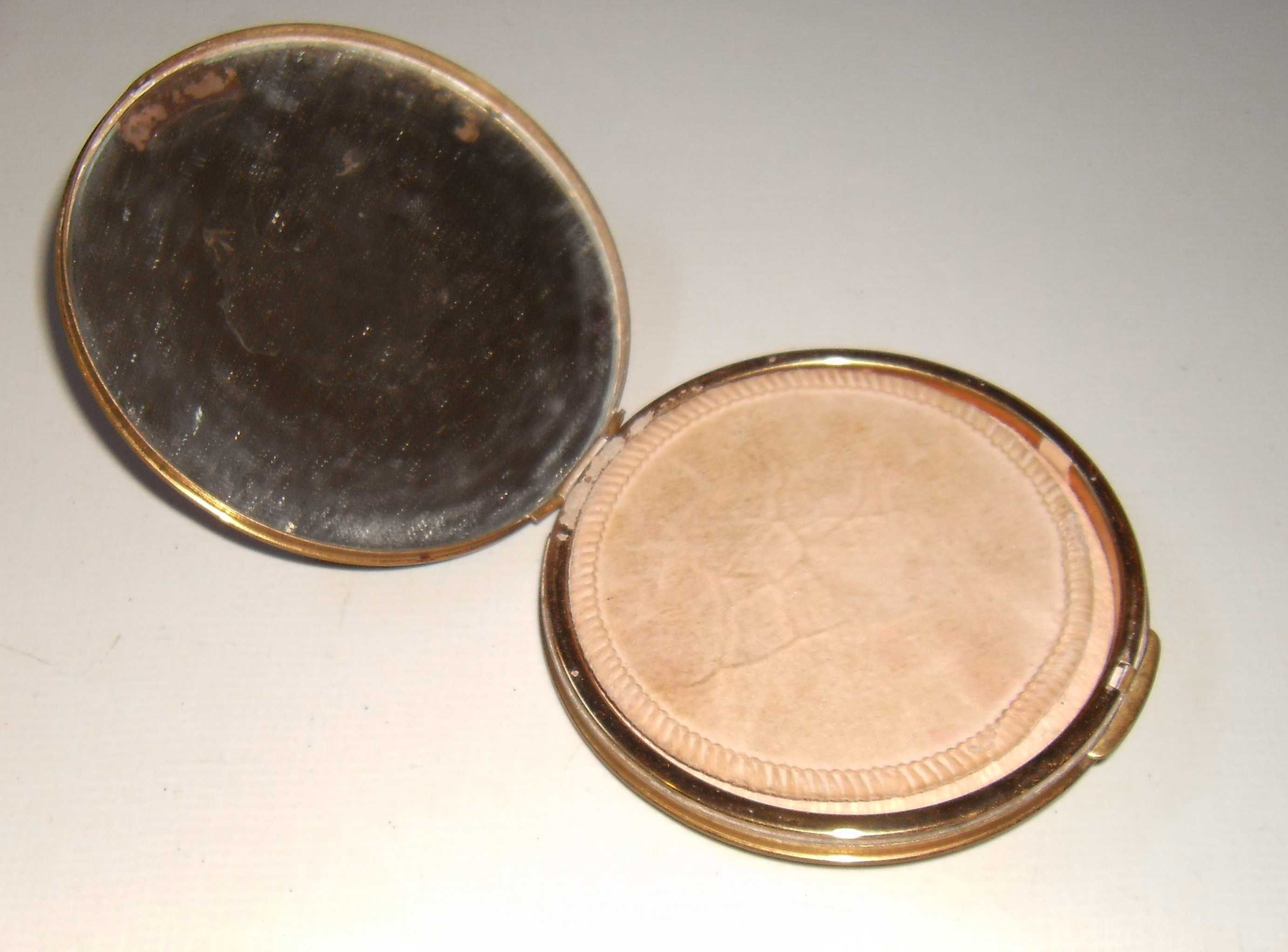 Antiguidade: Caixa de pó de arroz em metal, com espelho, dos anos 50.