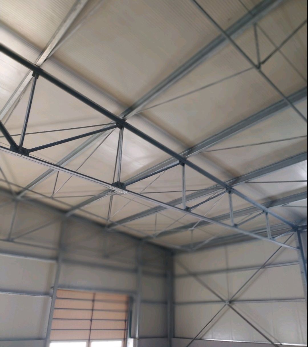 Ангар 3200 м² — металевий, оцинкований, утеплений сендвіч‑панелями