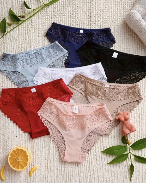 Стильні жіночі трусики