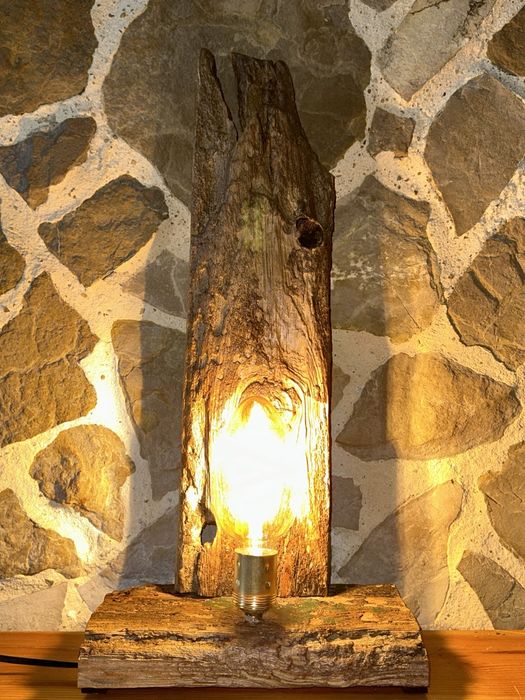 Candeeiro de Mesa ou de Chão