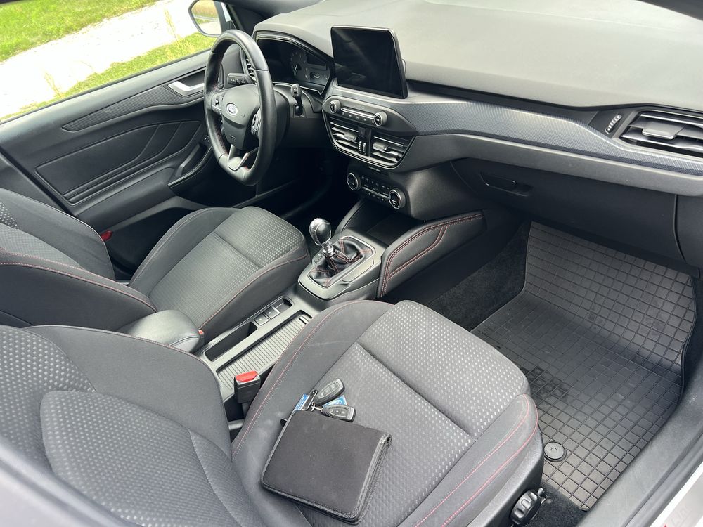 Ford Focus 1.5 Benzyna 2019r ST Line 68tys przebigu uszkodzony