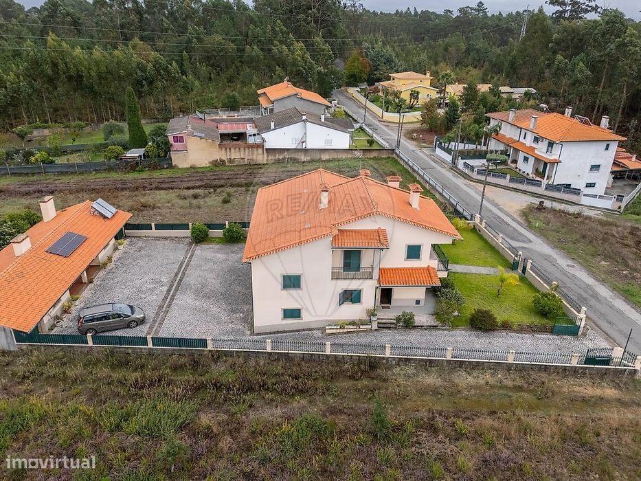 Moradia T5 para venda