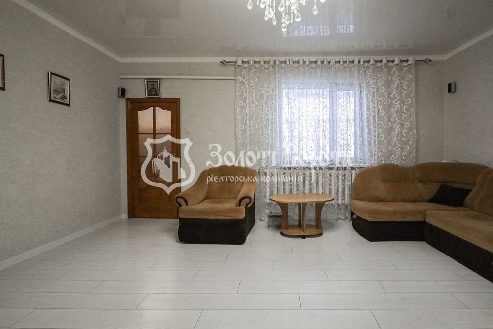 Будинок, 1пов. Гарний стан. с. Велика Димерка, Броварський район