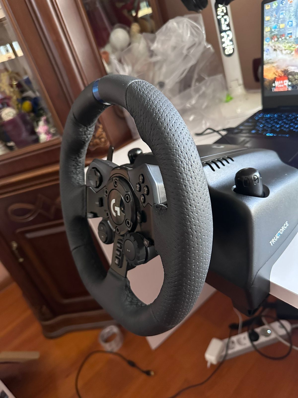 Кермо Logitech G923 Racing Wheel and Pedals