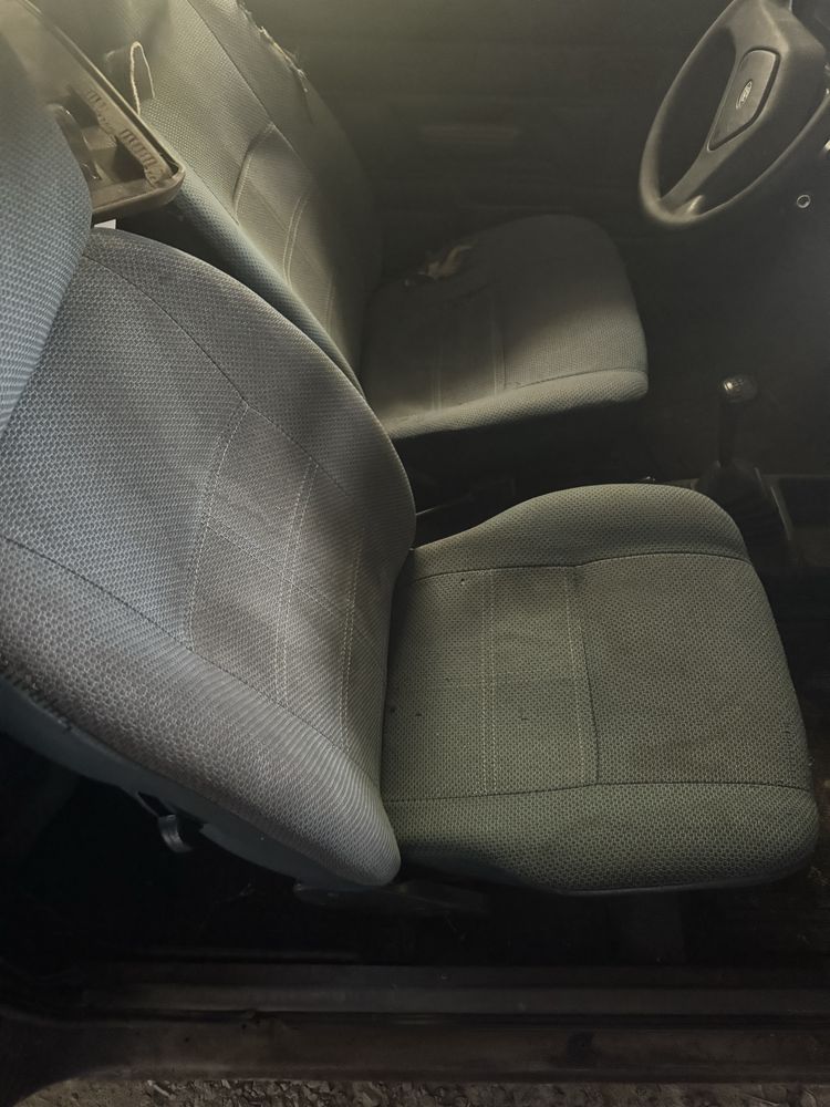 Ковролін салону Ford escort orion салон в зборі сидіння передні задні