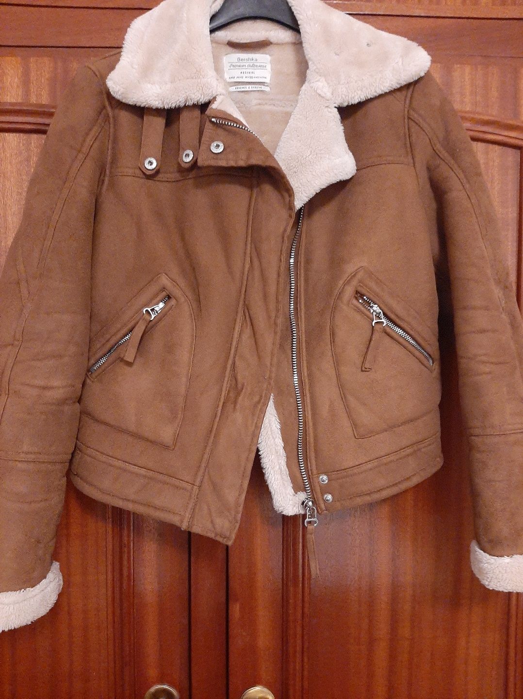 Blusão camel com pêlo por dentro