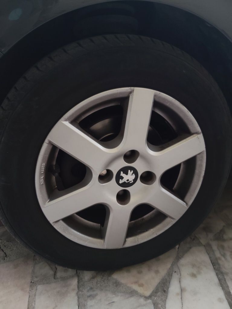 Vendo Peugeot 208 com GPL