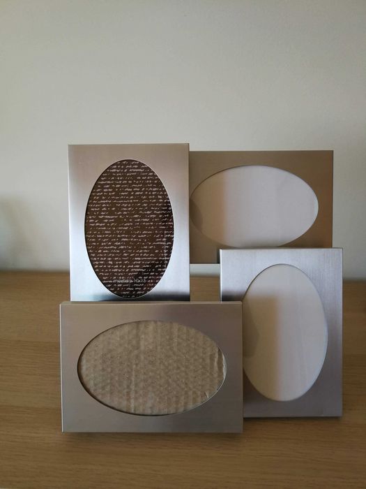 Molduras prateadas para fotos