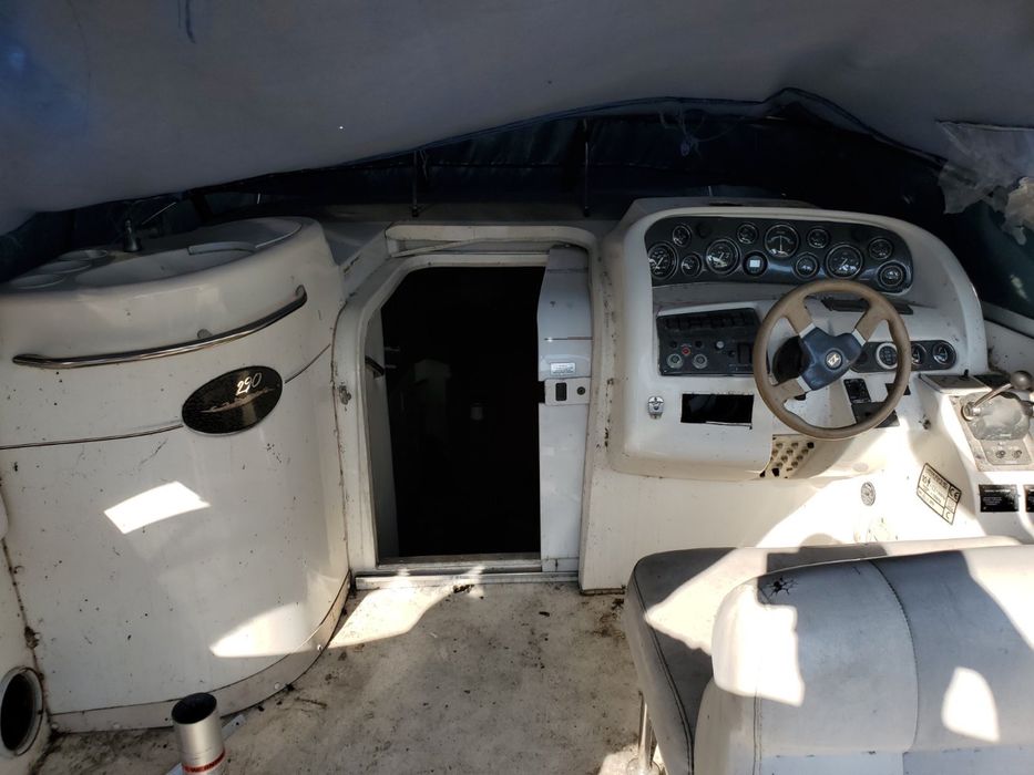 Катер под ремонт Larson 290 США 1999