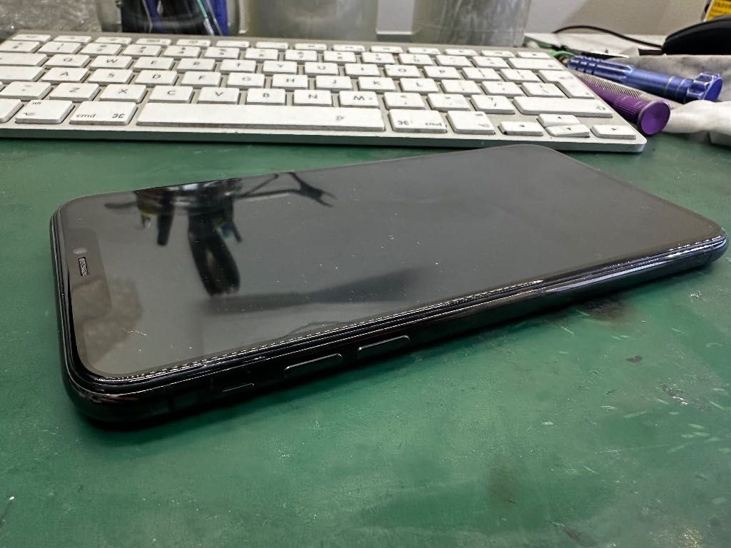iPhone 11 Pro Max bez blokad