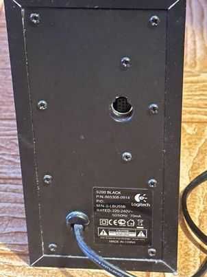 Subwoofer e colunas Logitech