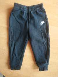 Spodnie dresy nike 86