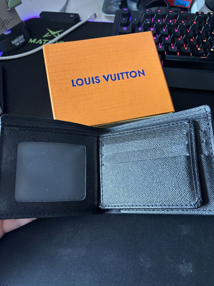 Vendo/Troco Carteira Louis Vuitton