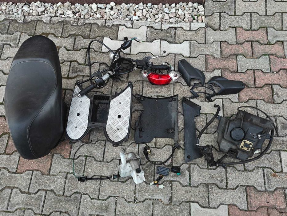 Peugeot Kisbee Street zone licznik, kanapa, pokrywa, moduł, lampa