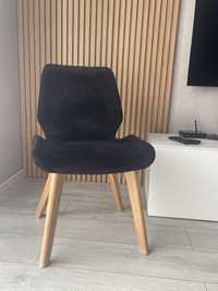 Krzeslo drewniane nogi tapicerowane ciemny granat