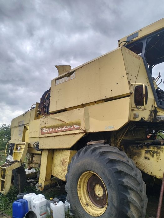 Комбайн ньюхоланд 8070