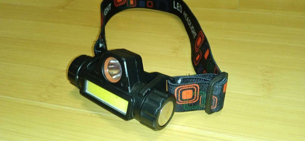 Налобний ліхтар з магнітом світить від 10 годин для блекаут