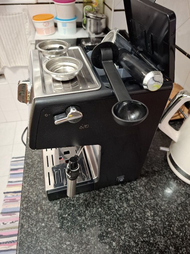 Máquina  de café  Delonghi