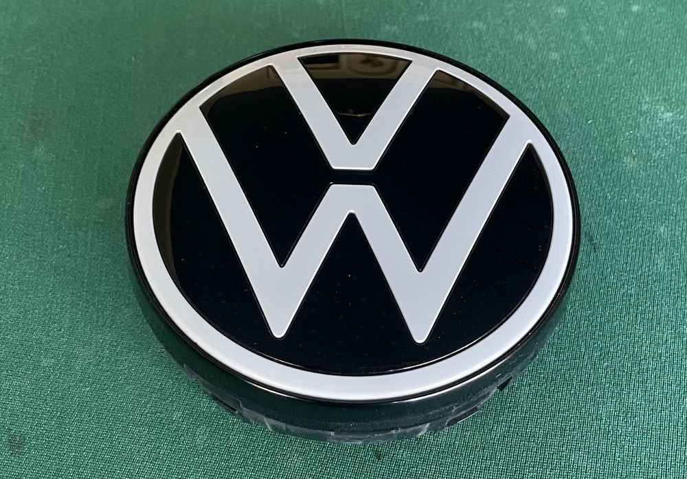 Передняя эмблема Volkswagen ID4, комплект.