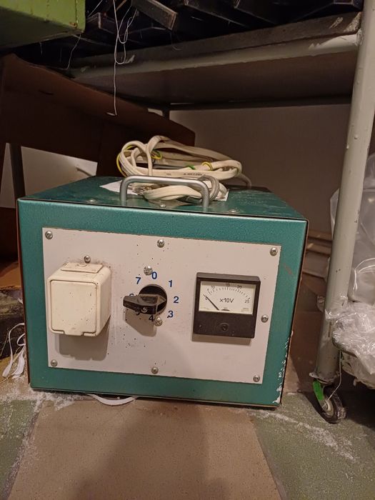 Prasa Hydrauliczna Uchylna Wykrawająca  Kaev